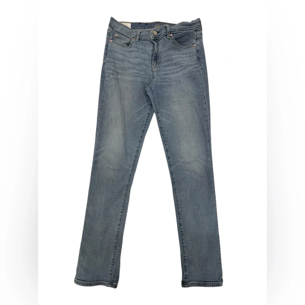 GAP Women's Straight Leg Mid Rise Jeans in Blue - Picture 2 of 8